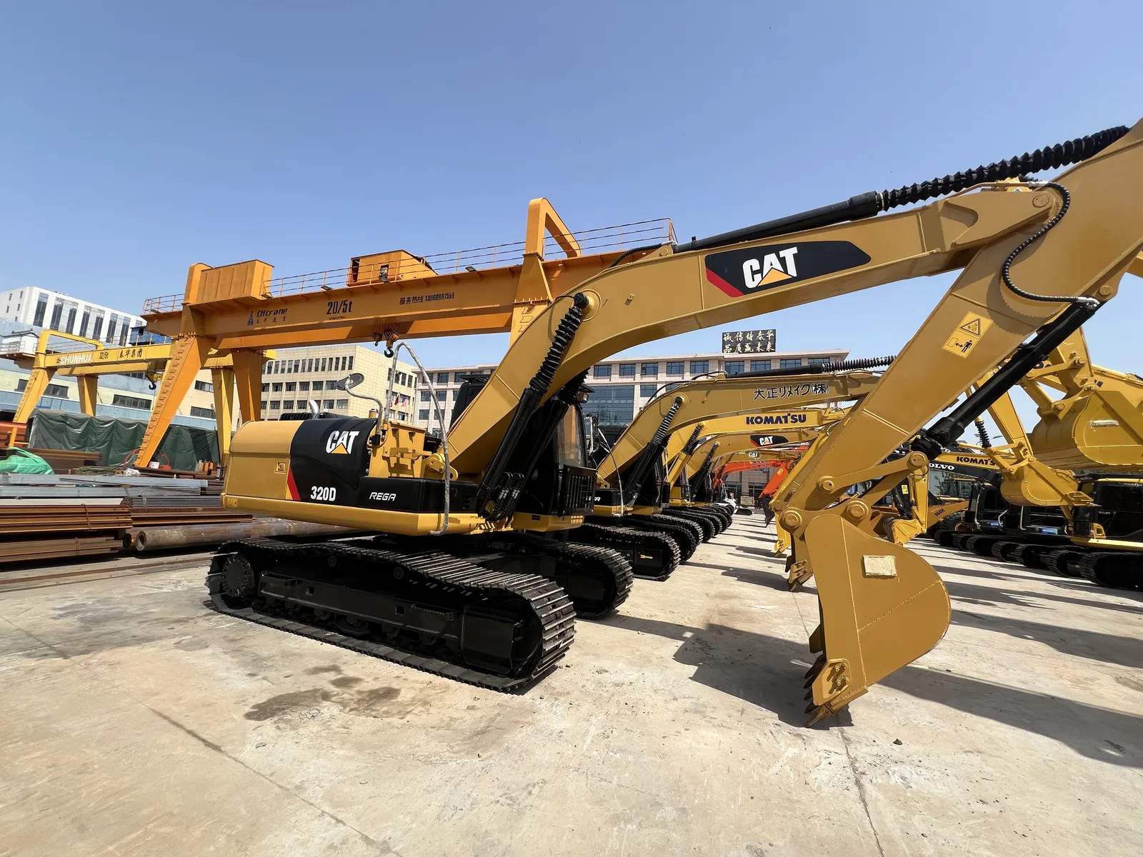 Used CAT 320D excavator from the original-site product gallery; reference model photo