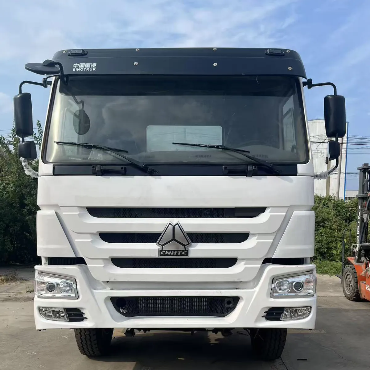 Imagen del producto SINOTRUK HOWO 6×4 chasis volquete 375HP