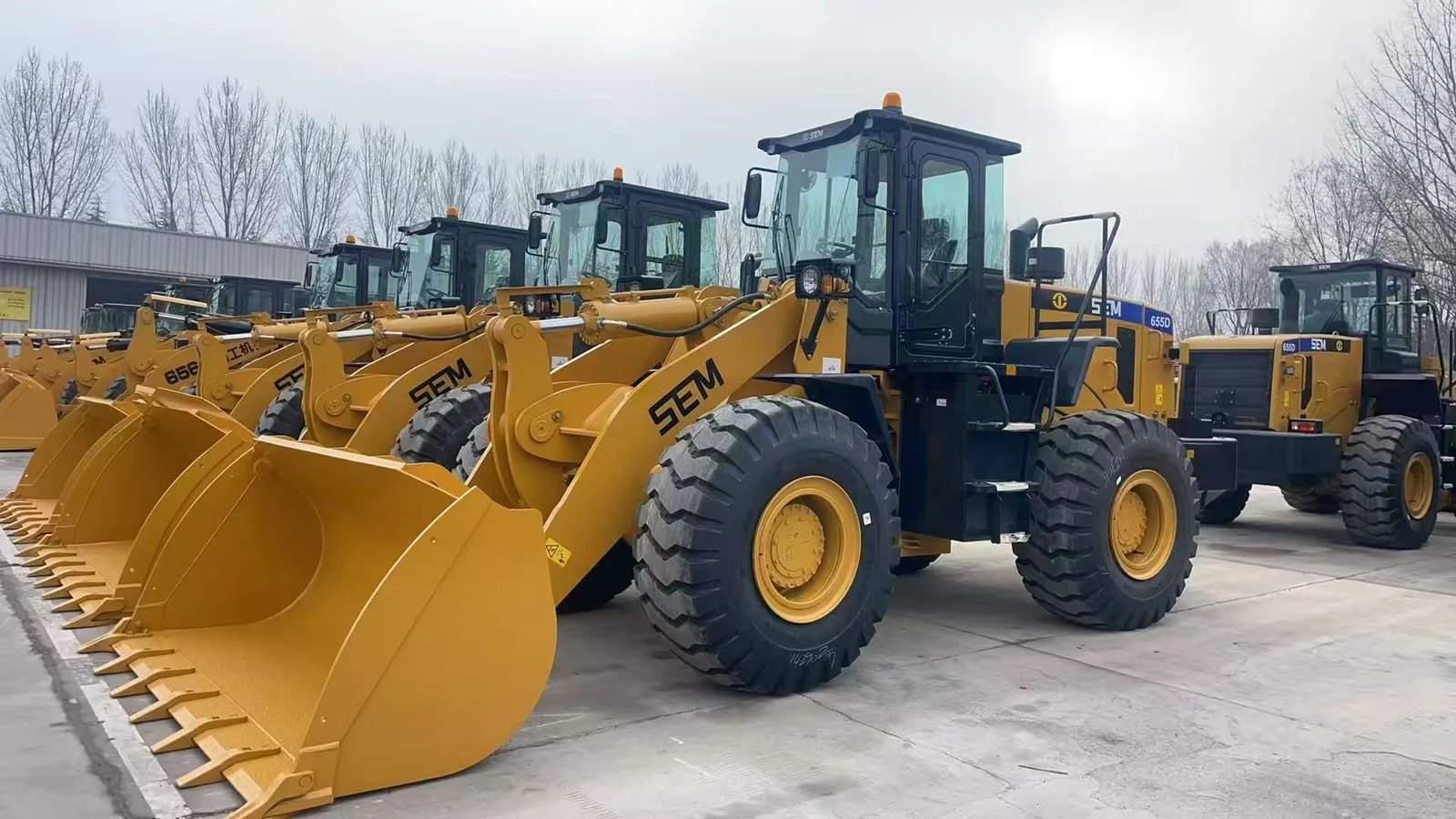 Imagen del producto SEM655D cargador frontal de ruedas 5 toneladas