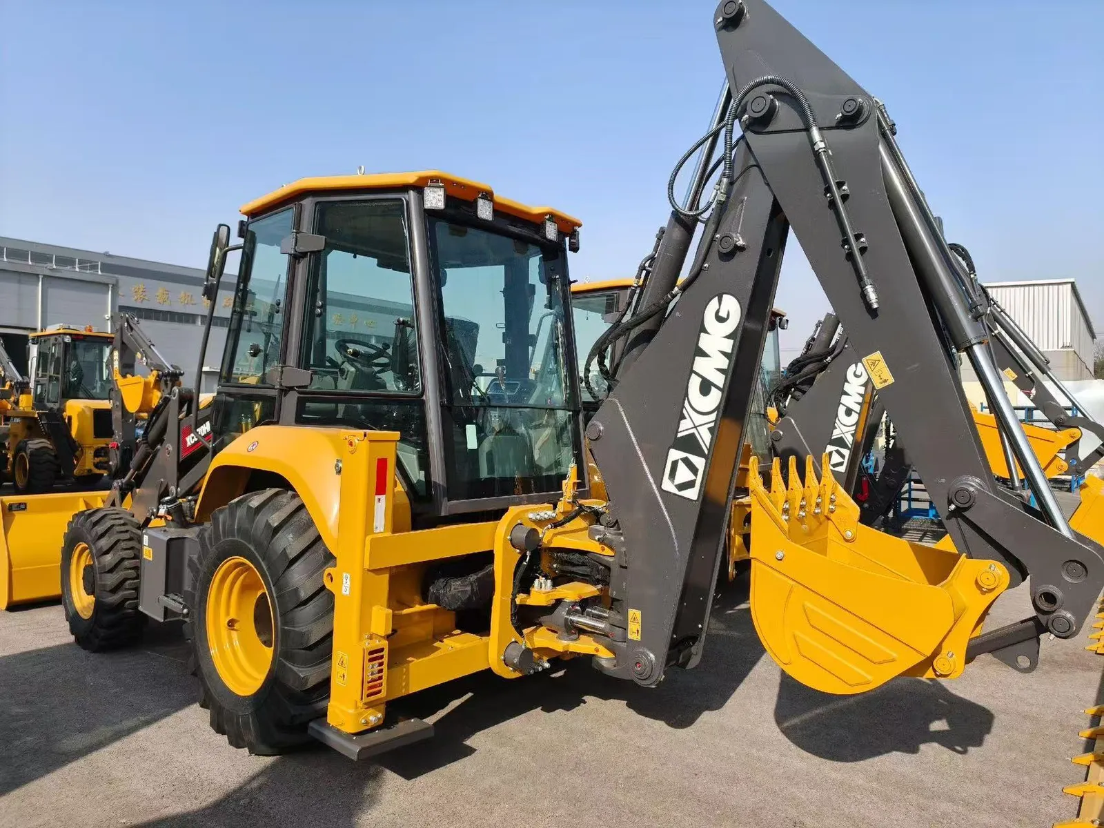 Imagen del producto XCMG XC870HK excavadora cargadora